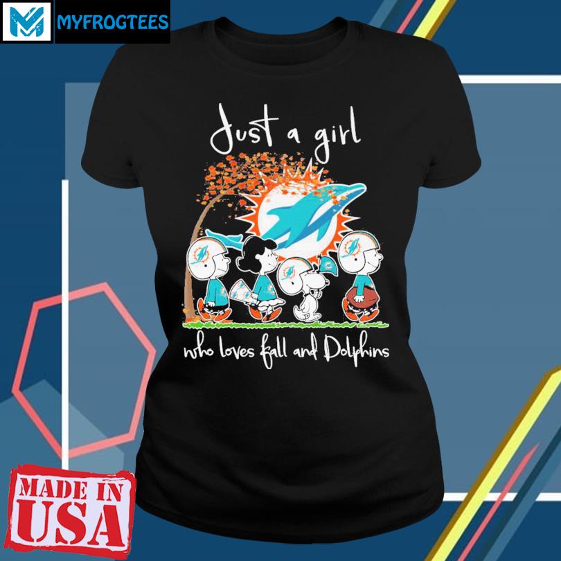 Just a Girl who Loves dolphins t-shirt