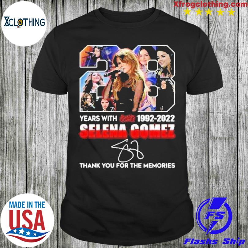 Official 28 Years with 1992 2022 Selena Gomez signatures thank you for the memories shirt